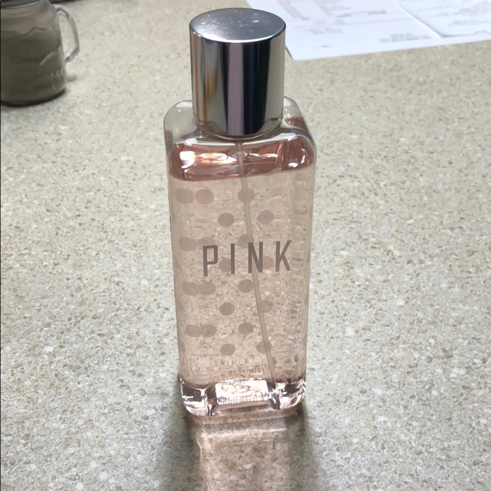 Pink body mist